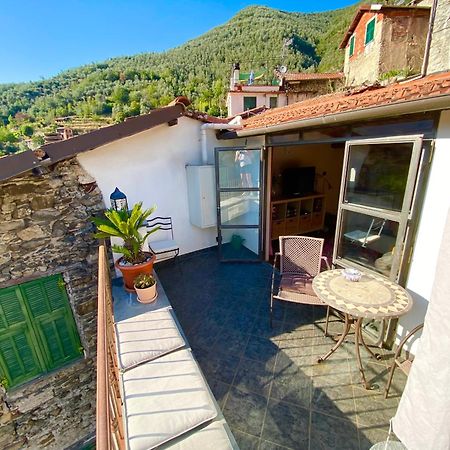 Iconic Italian Townhouse W Rooftop Terrace & Mountain View, ปิญา ภายนอก รูปภาพ