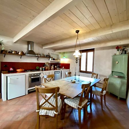 Iconic Italian Townhouse W Rooftop Terrace & Mountain View, ปิญา ภายนอก รูปภาพ