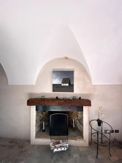 Iconic Italian Townhouse W Rooftop Terrace & Mountain View, ปิญา ภายนอก รูปภาพ