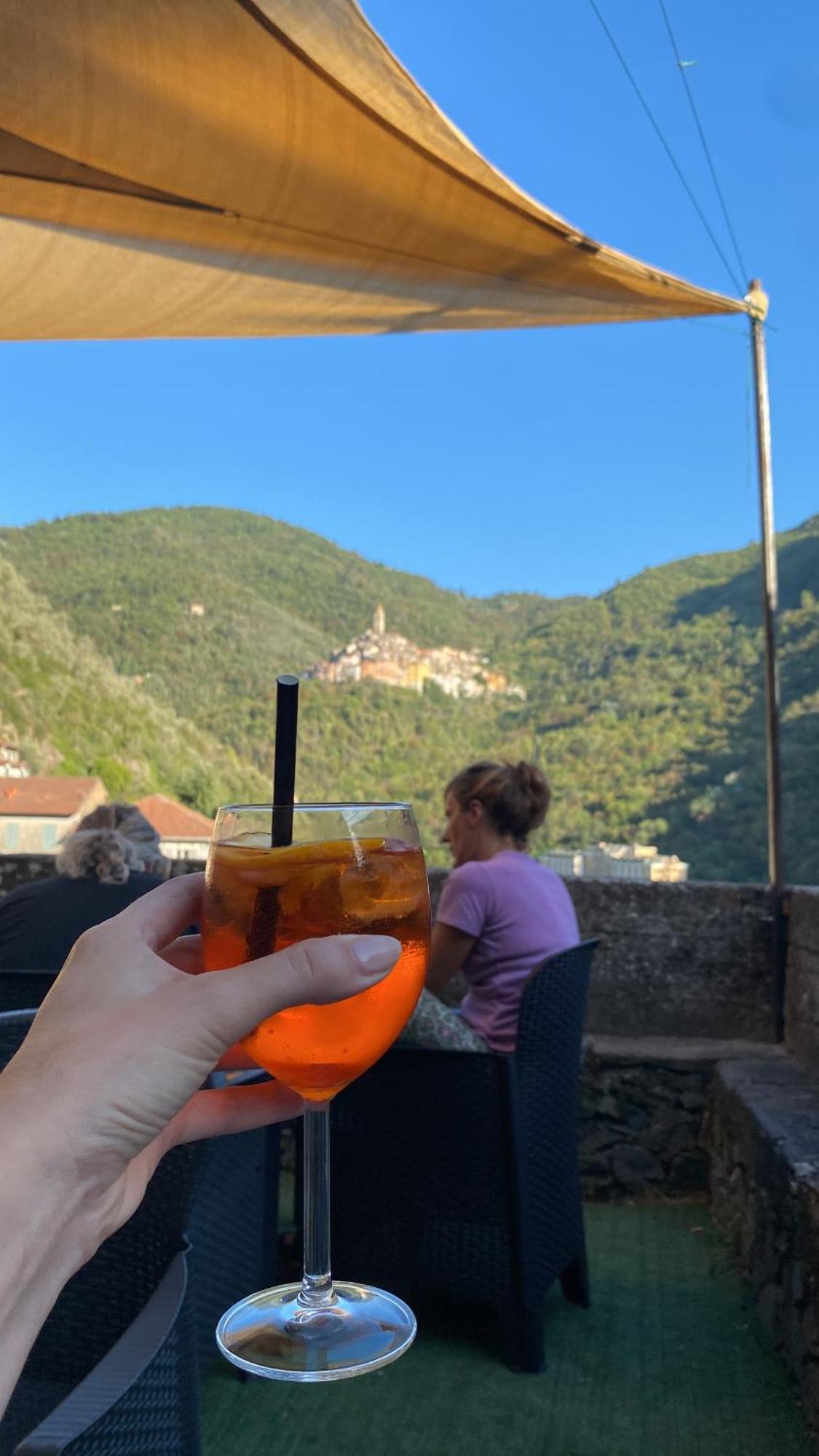 Iconic Italian Townhouse W Rooftop Terrace & Mountain View, ปิญา ภายนอก รูปภาพ
